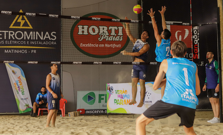 Matinhos, 24 de janeiro de 2024 - Circuito Paranaense de Vôlei de Praia em Matinhos.
