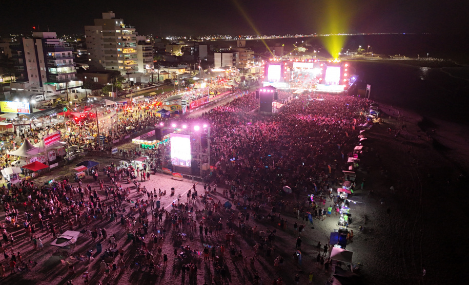 Hugo e Guilherme e Roupa Nova atraem multidão aos shows do Verão Maior Paraná