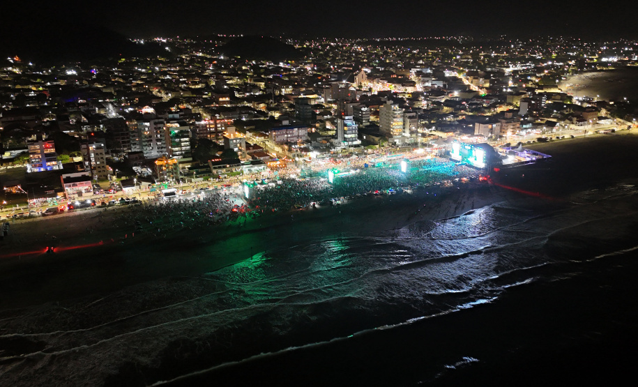 Roupa Nova e Rick e Renner encantam o público no segundo dia de shows no Verão Maior Paraná
