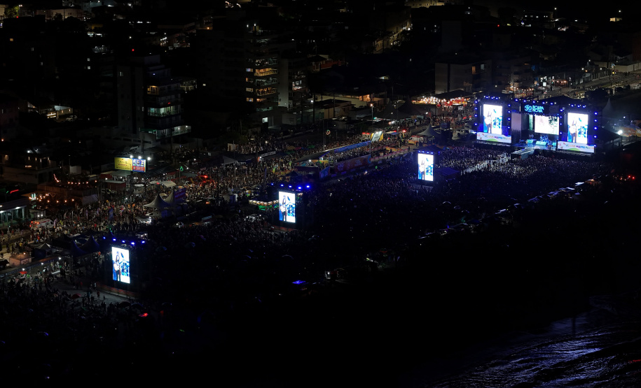 Roupa Nova e Rick e Renner encantam o público no segundo dia de shows no Verão Maior Paraná