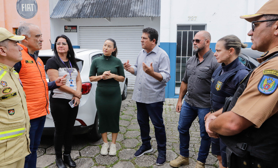 Defesa Civil envia caminhões com mantimentos para Matinhos e Pontal do Paraná