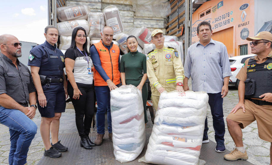 Defesa Civil envia caminhões com mantimentos para Matinhos e Pontal do Paraná