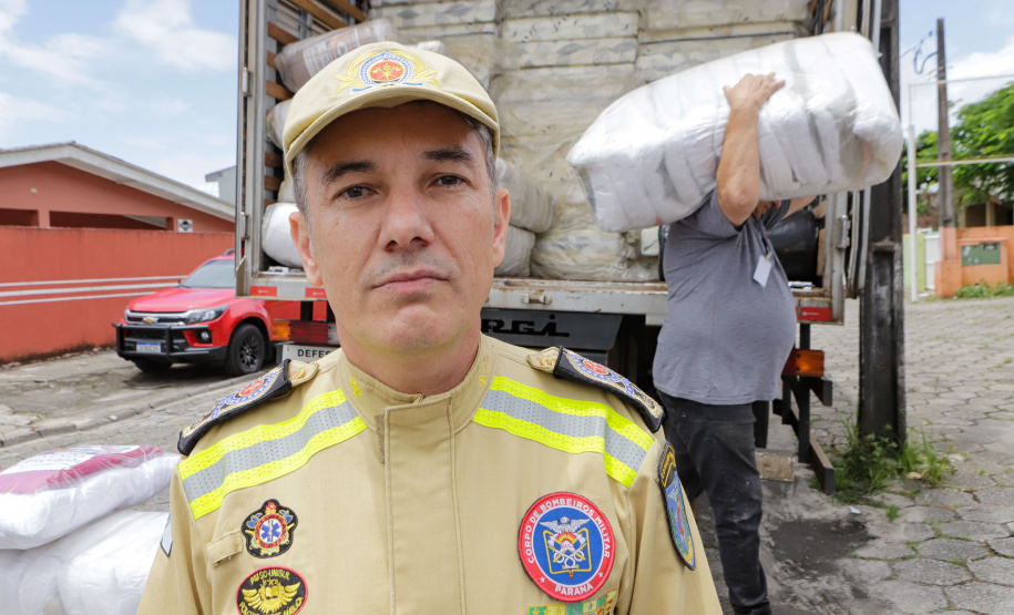 Defesa Civil envia caminhões com mantimentos para Matinhos e Pontal do Paraná