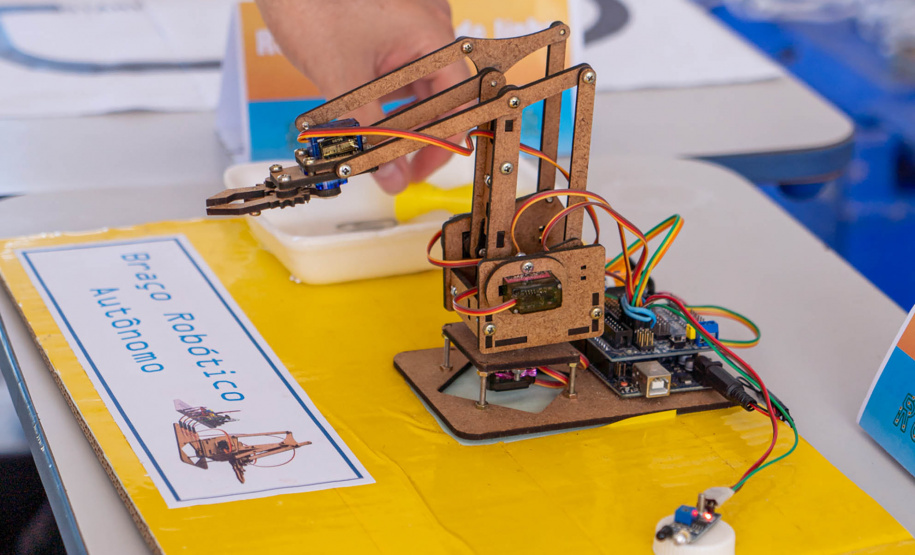 Educação leva robótica e tecnologia ao Verão Maior 2024