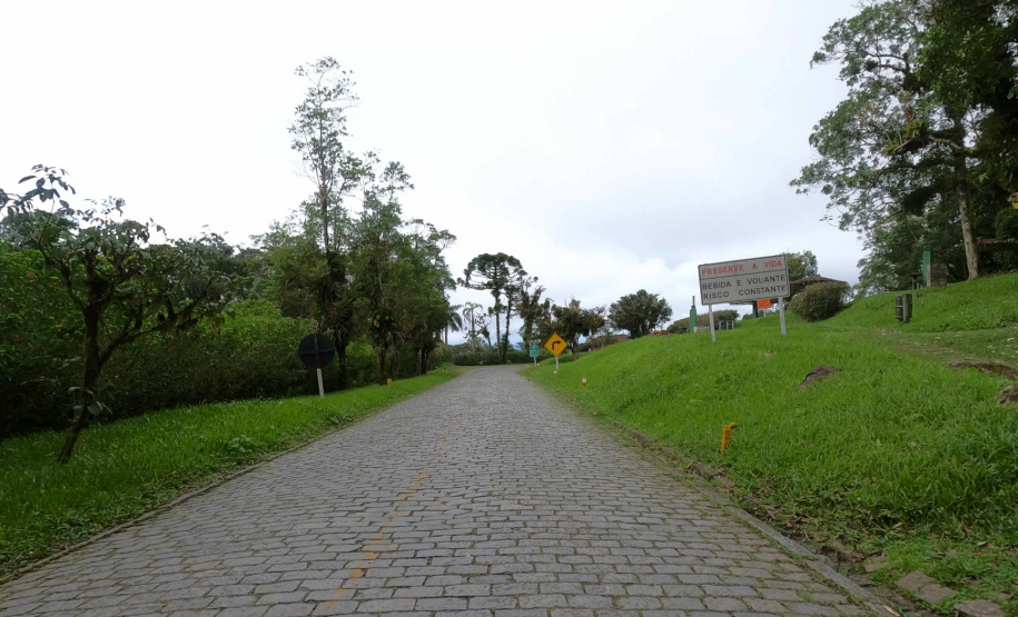 DER ESTRADA GRACIOSA