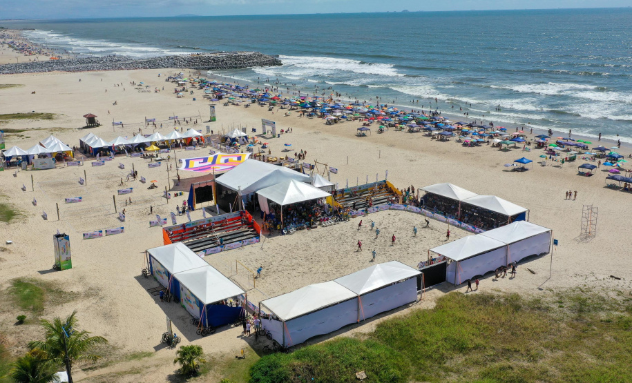 Futebol das Estrelas com ídolos paranaenses marca início do calendário esportivo no Litoral