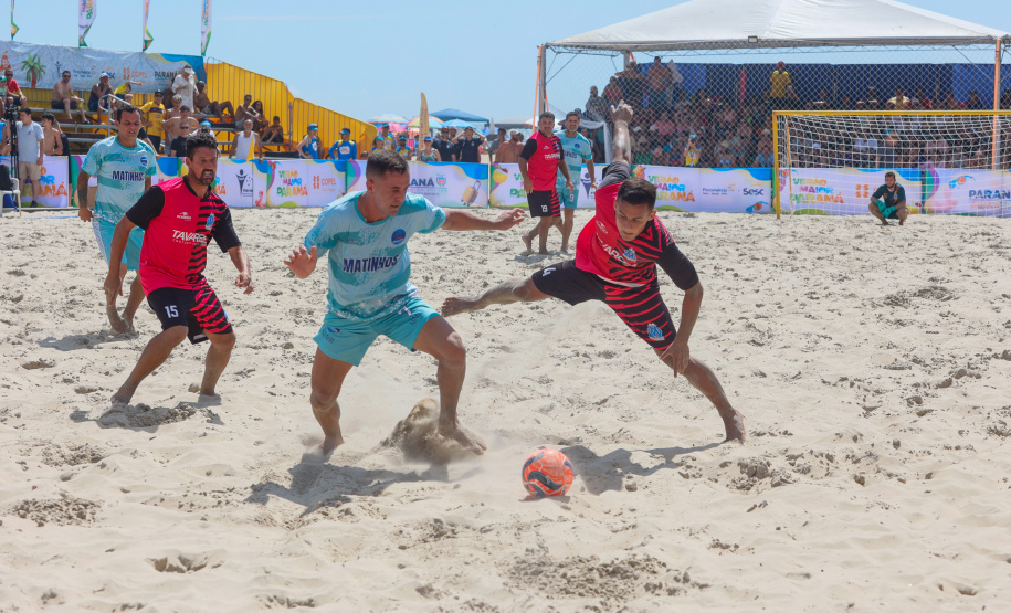 Futebol das Estrelas com ídolos paranaenses marca início do calendário esportivo no Litoral