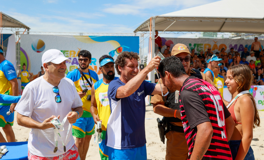 Futebol das Estrelas com ídolos paranaenses marca início do calendário esportivo no Litoral