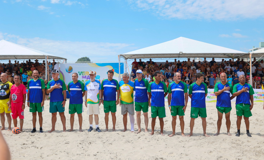 Futebol das Estrelas com ídolos paranaenses marca início do calendário esportivo no Litoral