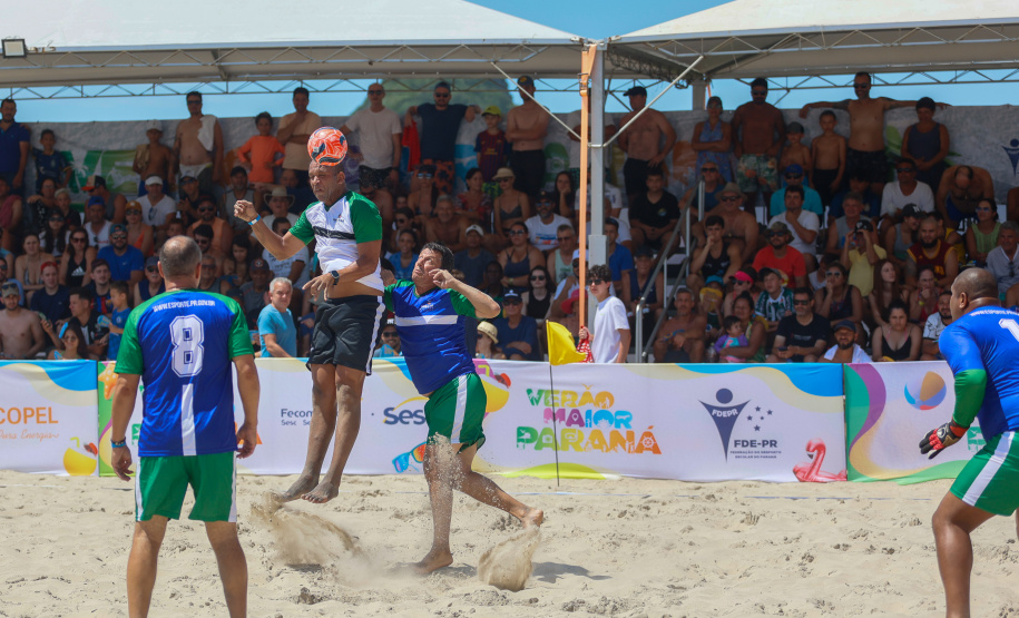 Futebol das Estrelas com ídolos paranaenses marca início do calendário esportivo no Litoral