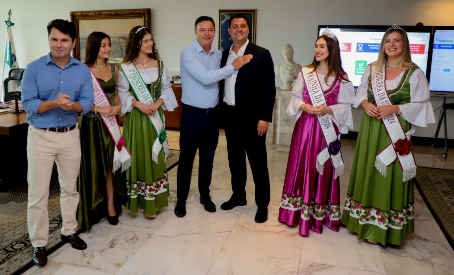 CONVITE FESTA DA UVA