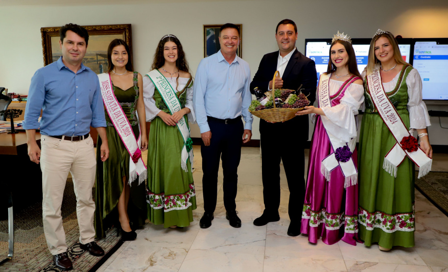 CONVITE FESTA DA UVA