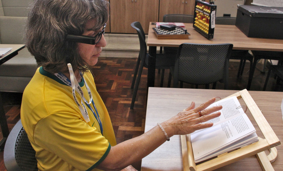 Biblioteca Pública desenvolve projeto de leitura para idosos em casas de repouso