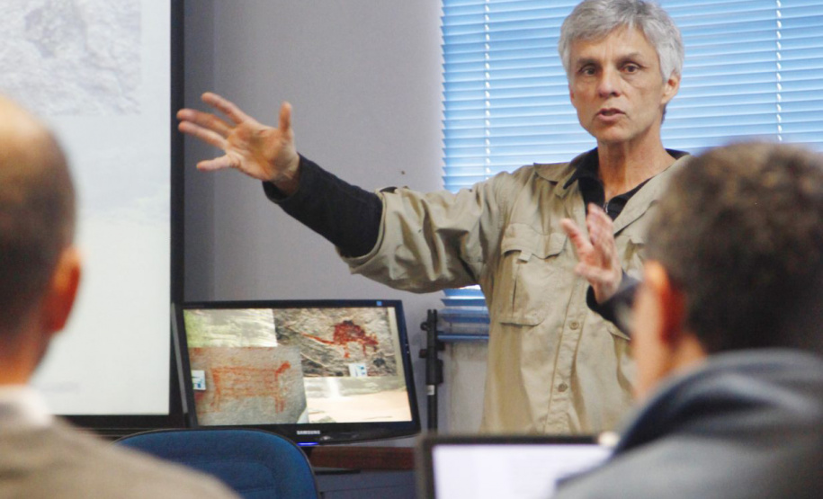 SETI PROFISSIONAIS UNIVERSIDADES