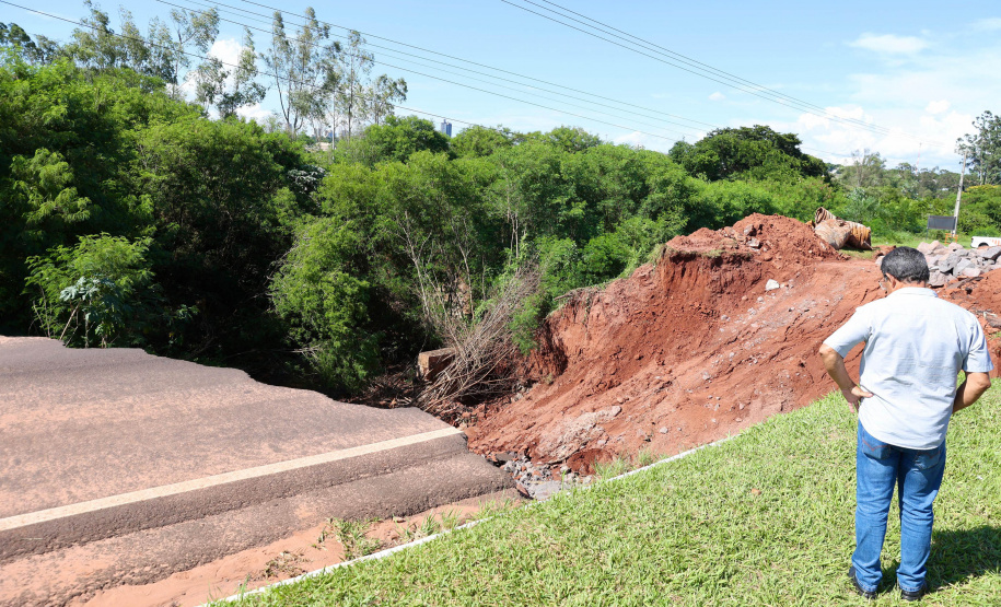 Obra emergencial vai recuperar trecho da PR-323 em Umuarama