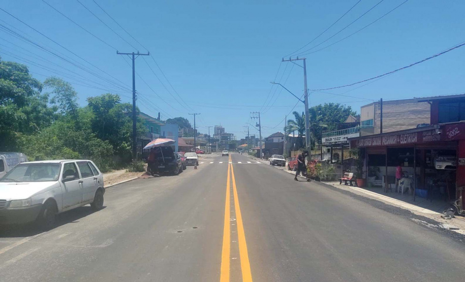 Trecho duplicado da PR-412 em Matinhos ganha novas calçadas com ciclovia