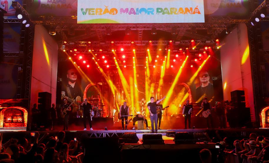 Roupa Nova e Rick e Renner encantam o público no segundo dia de shows no Verão Maior Paraná