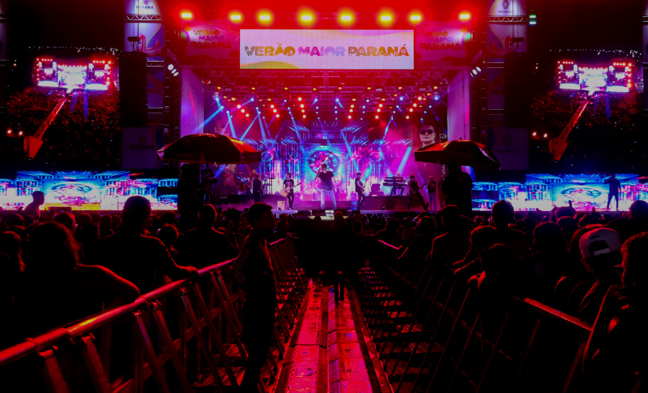 Roupa Nova e Rick e Renner encantam o público no segundo dia de shows no Verão Maior Paraná