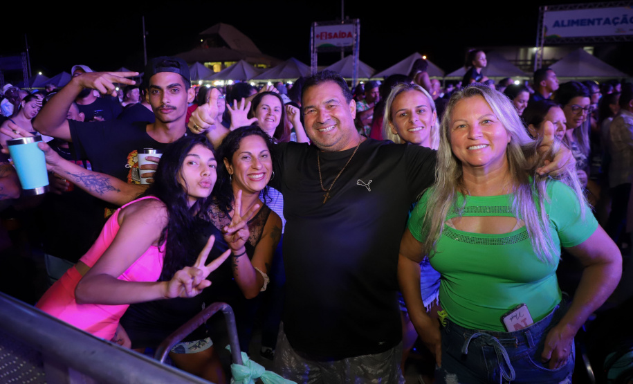 Roupa Nova e Rick e Renner encantam o público no segundo dia de shows no Verão Maior Paraná