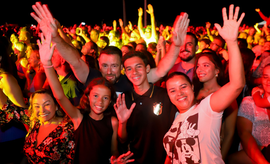 Roupa Nova e Rick e Renner encantam o público no segundo dia de shows no Verão Maior Paraná