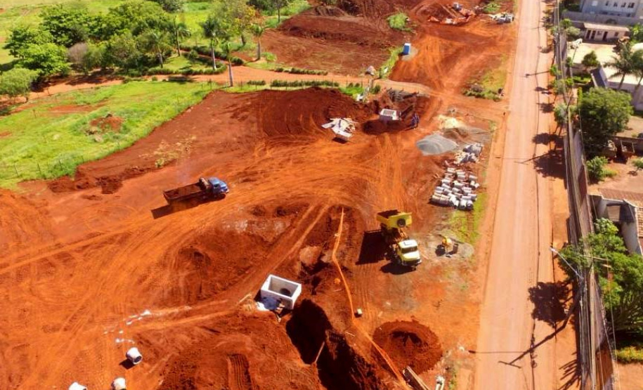 Drenagem e terraplenagem marcam avanço das obras do Viaduto da PUC em Londrina