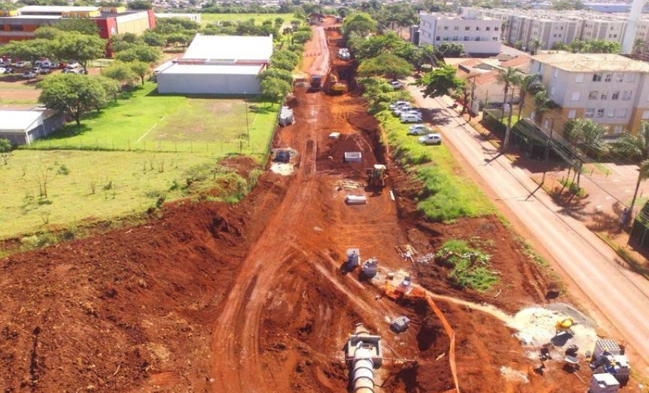 Drenagem e terraplenagem marcam avanço das obras do Viaduto da PUC em Londrina