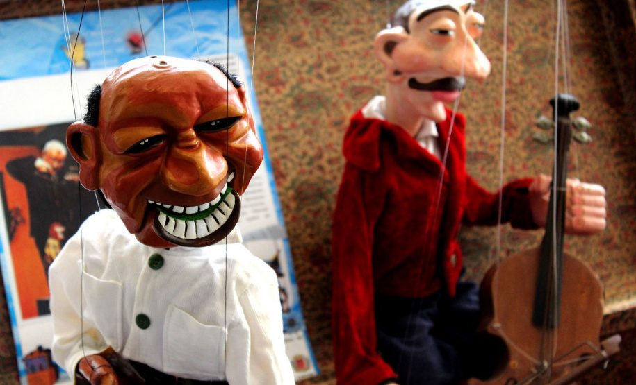 Mostra de Teatro de Bonecos e oficinas estão na programação da Biblioteca Pública