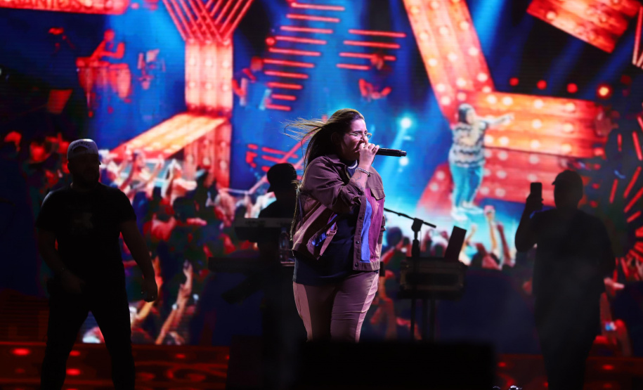 Show em Pontal do Paraná com Bruno Rosa e Yasmin Santos dentro da programação do Verão Maior Paraná, neste domingo (21). Foto: Geraldo Bubniak/AEN