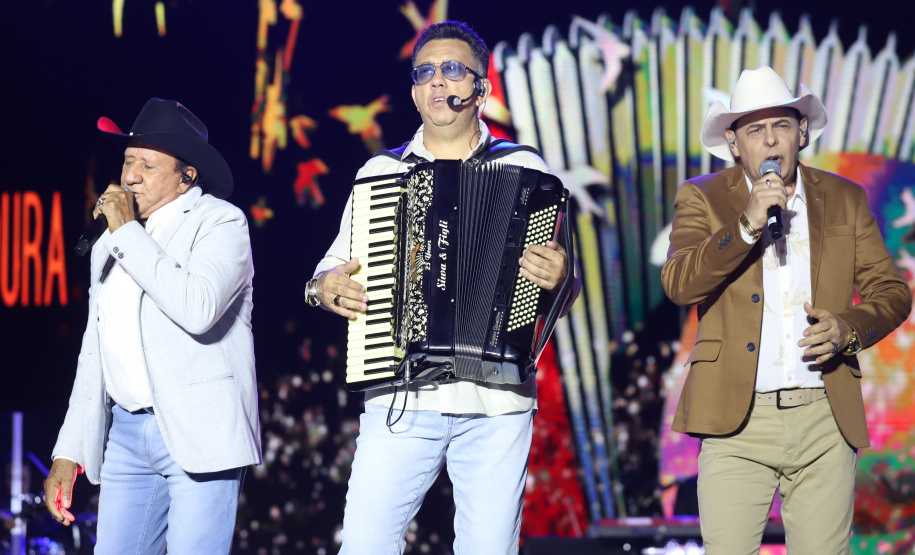 Clássicos do sertanejo e da música romântica agitam os palcos do Verão Maior Paraná