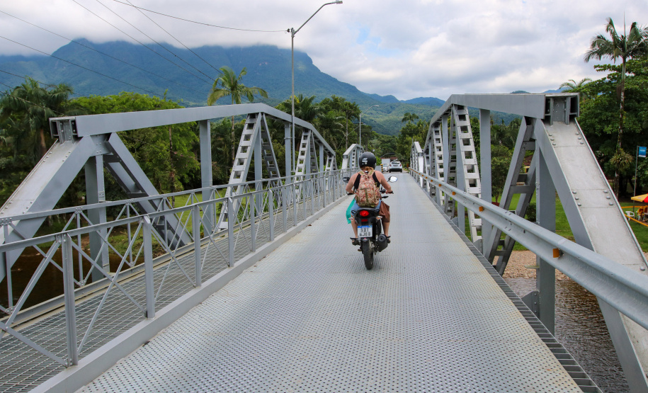 DER/PR conclui recuperação estrutural da ponte sobre o Rio Nhundiaquara, em Morretes Foto: Geraldo Bubniak/AEN