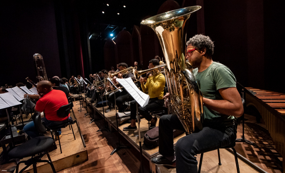 Orquestra Sinfônica do Paraná abre a temporada com a obra Floresta do  Amazonas