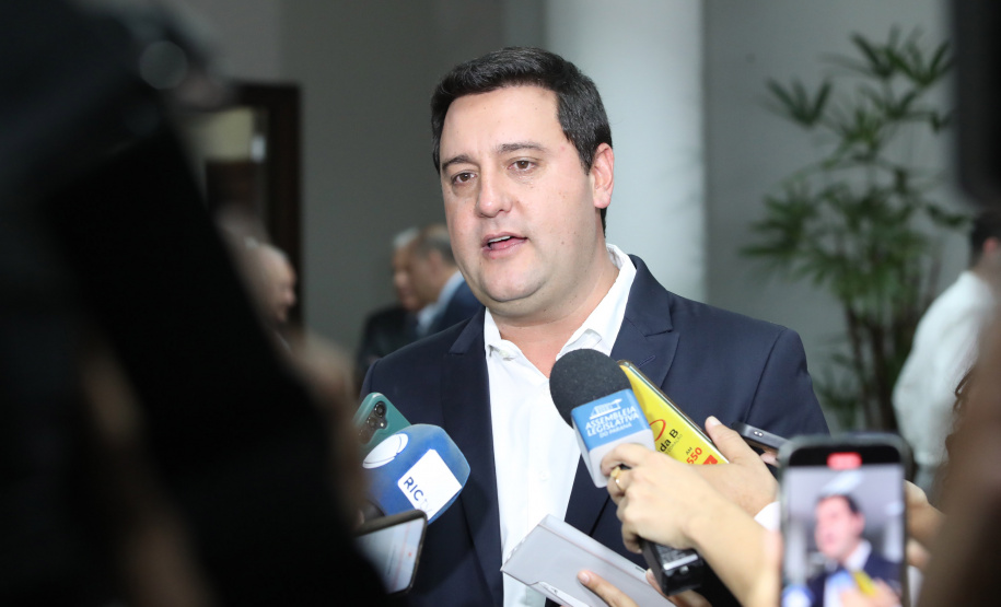 Governador participa da entrega do título de cidadã honorária do Paraná a Cida Borghetti