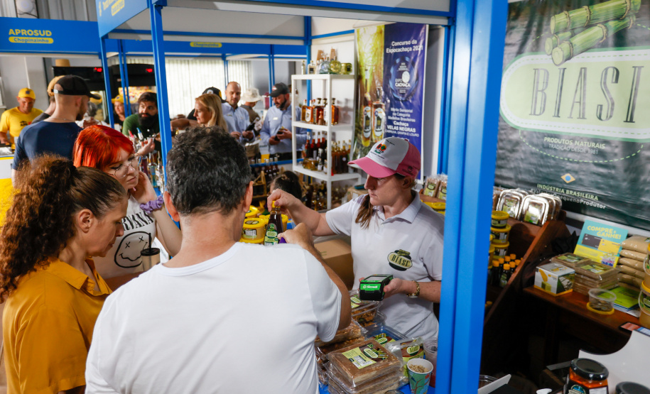 Pavilhão da Agroindústria Familiar do Show Rural reforça importância do apoio do Estado