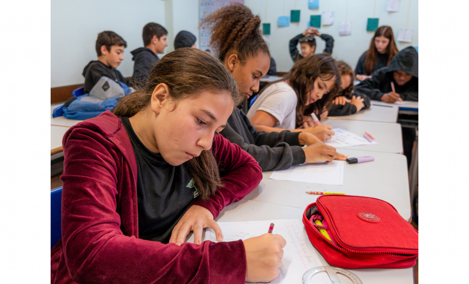Com novos professores e 908 mil alunos, rede estadual volta às aulas na segunda-feira