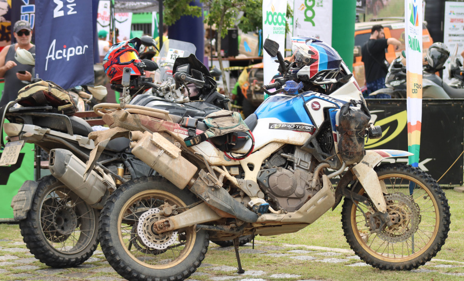 Guaratuba recebe com festa os competidores na última etapa do Rally Transparaná 2024