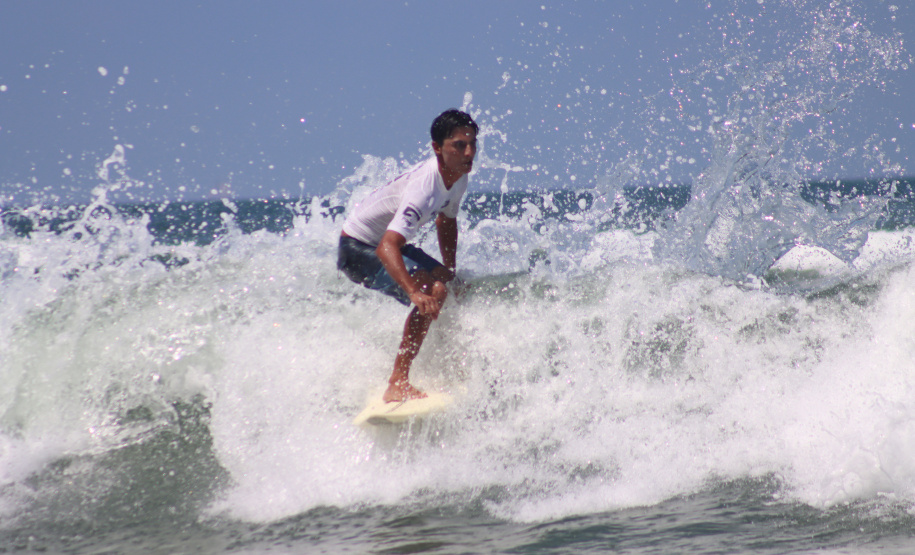 ESPORTE COMPILADO SURF PESCA