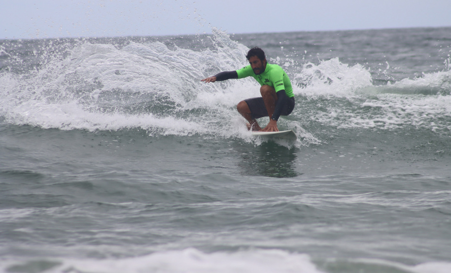ESPORTE COMPILADO SURF PESCA