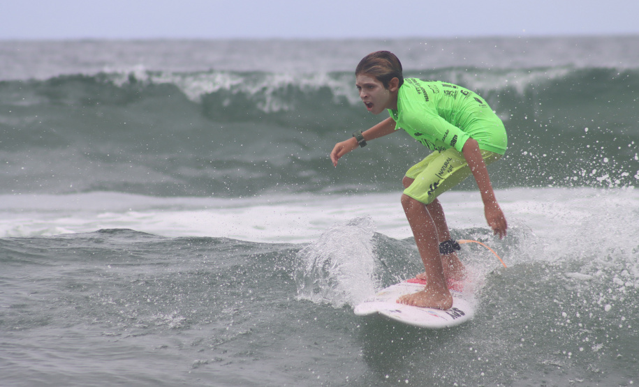 ESPORTE COMPILADO SURF PESCA