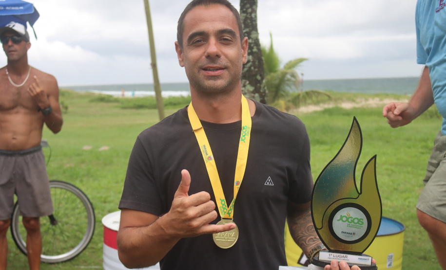 ESPORTE COMPILADO SURF PESCA