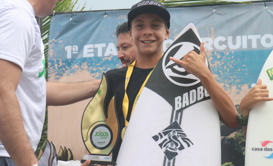 ESPORTE COMPILADO SURF PESCA