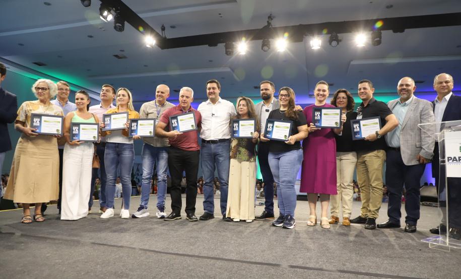 Ganhando o Mundo: Estado vai levar 200 diretores da rede para capacitação no Chile