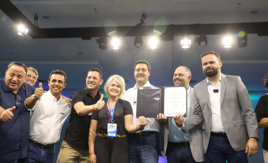 Governador anuncia mais R$ 100 milhões para reformas de escolas estaduais