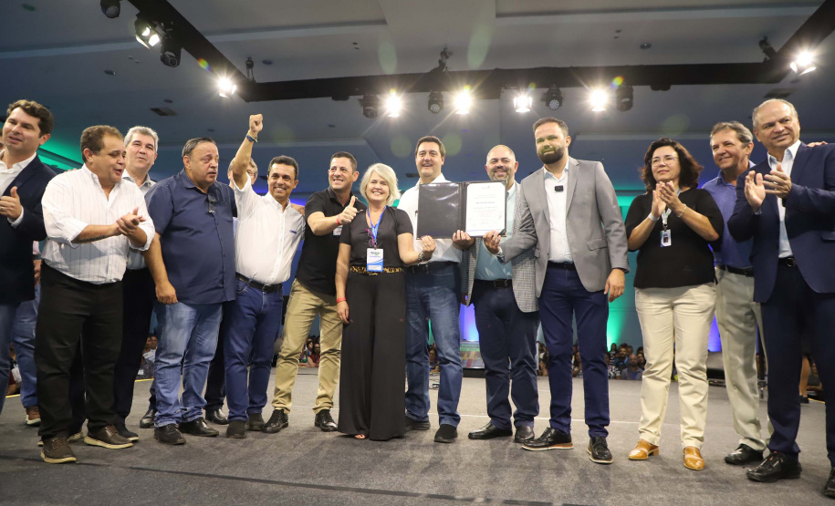 Governador anuncia mais R$ 100 milhões para reformas de escolas estaduais