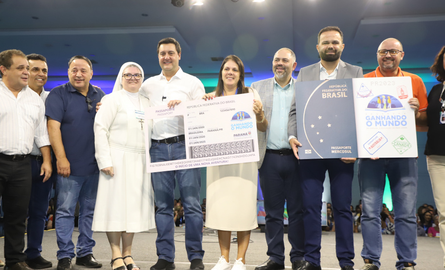 Ganhando o Mundo: Estado vai levar 200 diretores da rede para capacitação no Chile