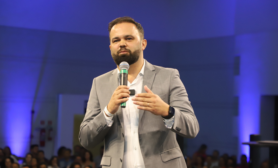 Ganhando o Mundo: Estado vai levar 200 diretores da rede para capacitação no Chile