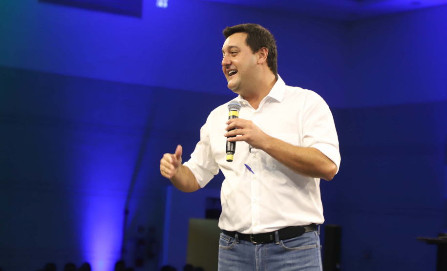 Governador anuncia mais R$ 100 milhões para reformas de escolas estaduais