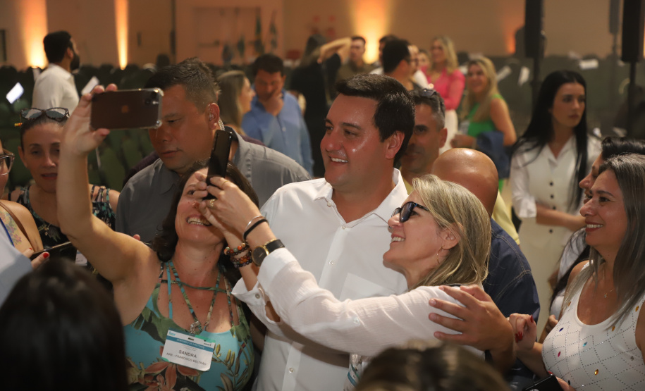 Ganhando o Mundo: Estado vai levar 200 diretores da rede para capacitação no Chile