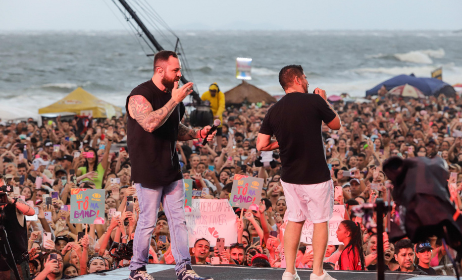 Matinhos, 21 de janeiro de 2024 - Apresentação da dupla Jorge e Mateus, na Arena Caiobá, dentro da programação do Verão Maior Paraná.