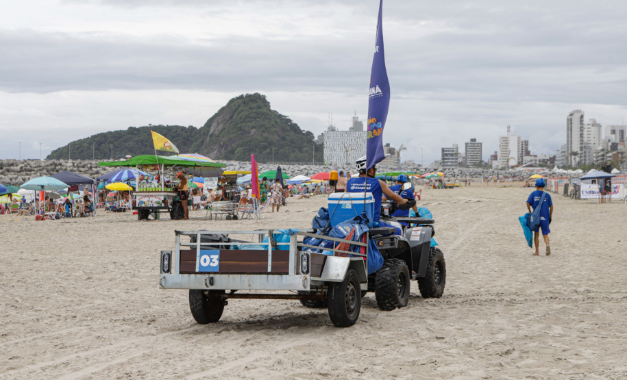 A pedido das prefeituras, Sanepar manterá serviço de limpeza das praias até o dia 28