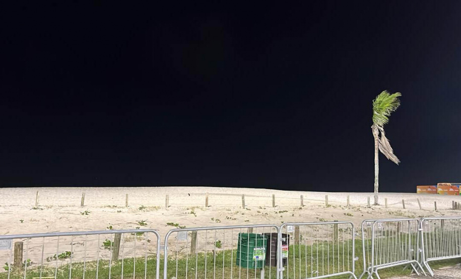 Com luzes cênicas e superpostes, Estado começa instalar novo sistema de iluminação em Matinhos